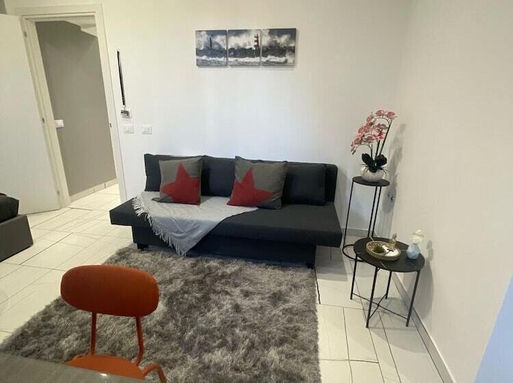 پانسیون Laura Rooms