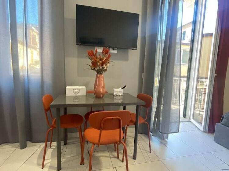 پانسیون Laura Rooms