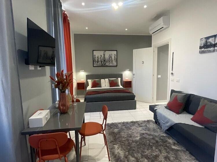 پانسیون Laura Rooms