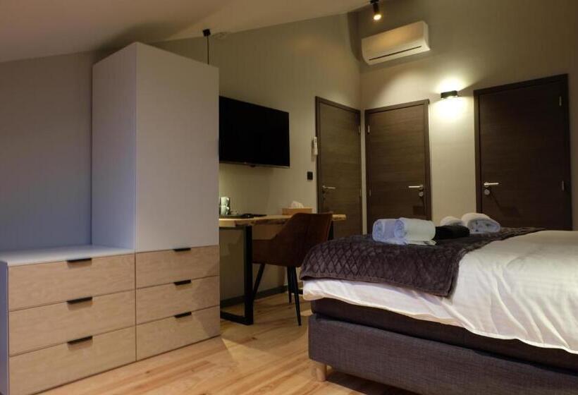 膳宿费 Le Cerf D Or