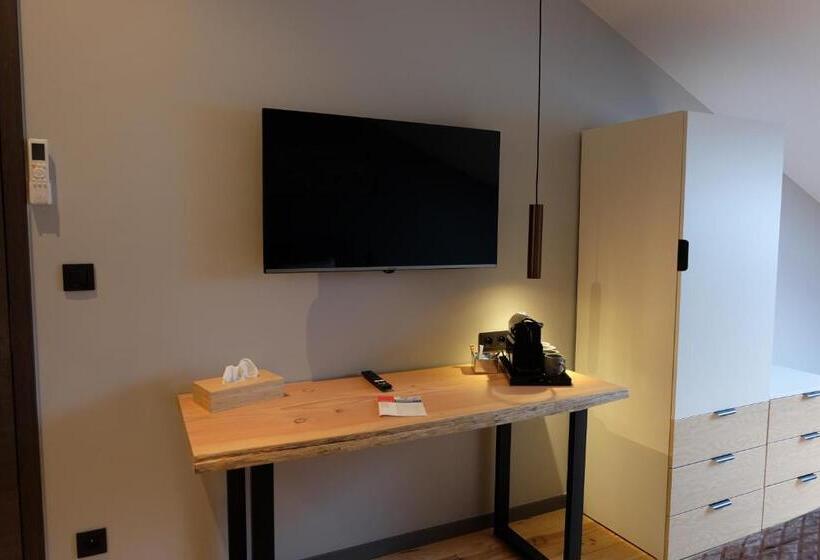 膳宿费 Le Cerf D Or