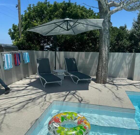 ペンション Lovemore Escape