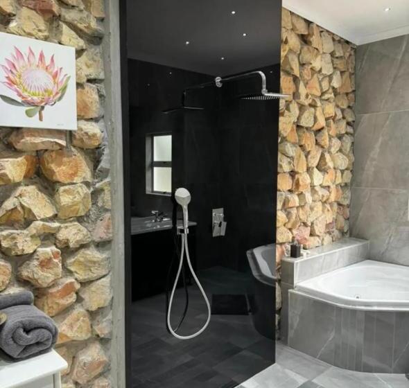 ペンション Lovemore Escape