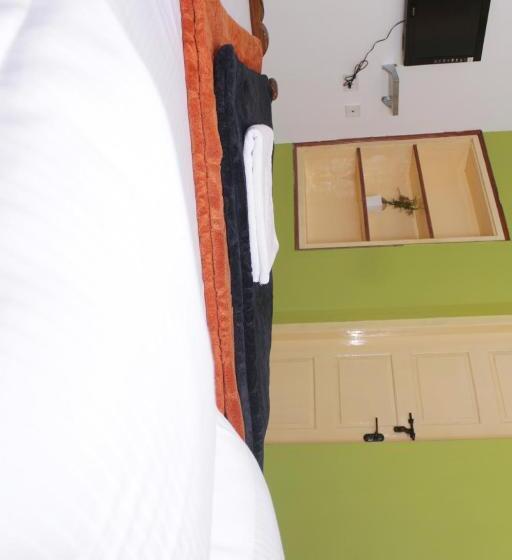 פנסיון Madhuvana Guest House