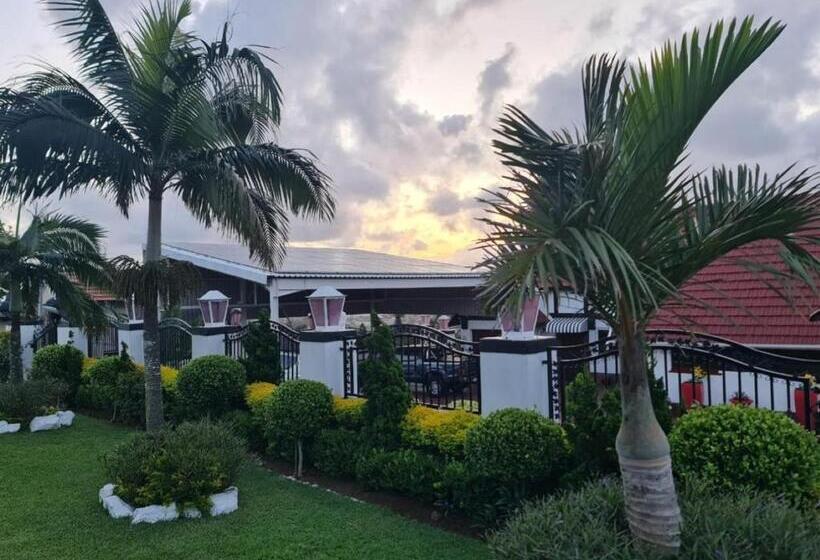 بنسيون Orca Estate Guesthouse Self Catering Accommodation