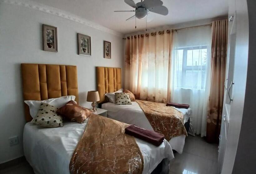 بنسيون Orca Estate Guesthouse Self Catering Accommodation