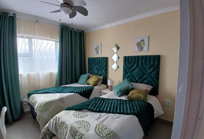 بنسيون Orca Estate Guesthouse Self Catering Accommodation