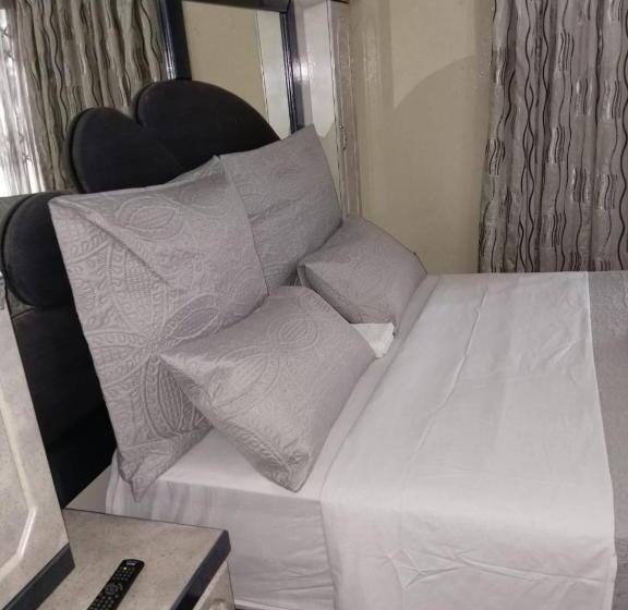 بنسيون Pearl Guest House Kempton Park