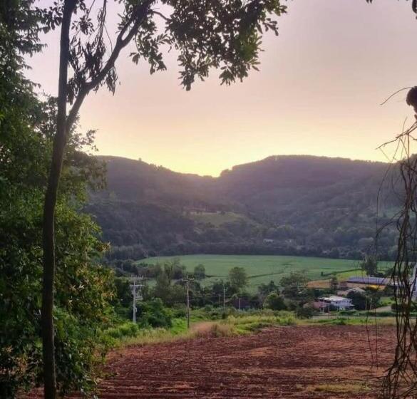ペンション Pousada Jardim Encantado