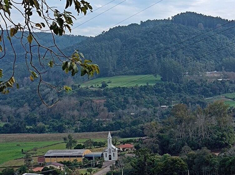 ペンション Pousada Jardim Encantado