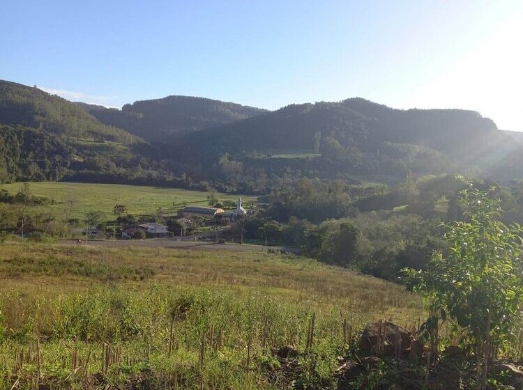 ペンション Pousada Jardim Encantado