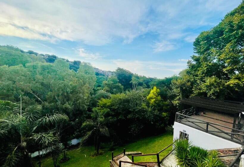 펜션 Pretoria Mansion Coral Tree Inn