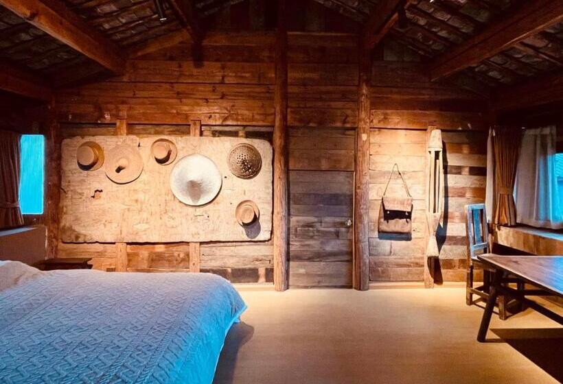 پانسیون Qushe Snowy Mountain View Art B&b