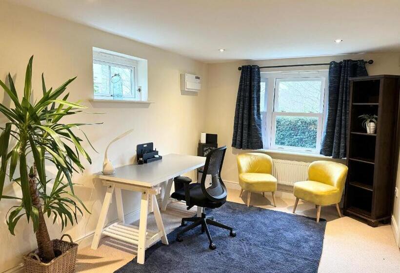 پانسیون Riverview