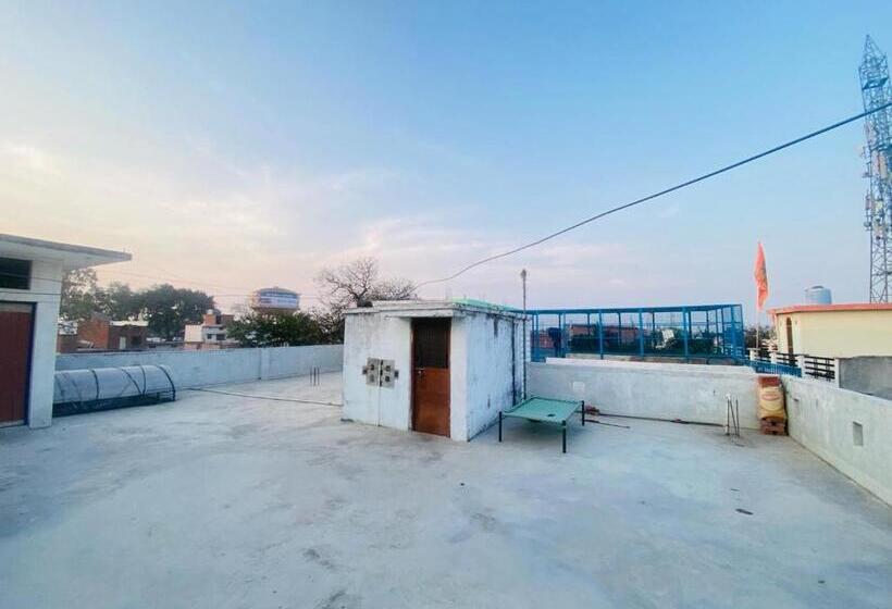 Пансион The Narayan Bhawan , Ramanuj Ashram ,haridas Nagar ,ramkot Ayodhya Ji