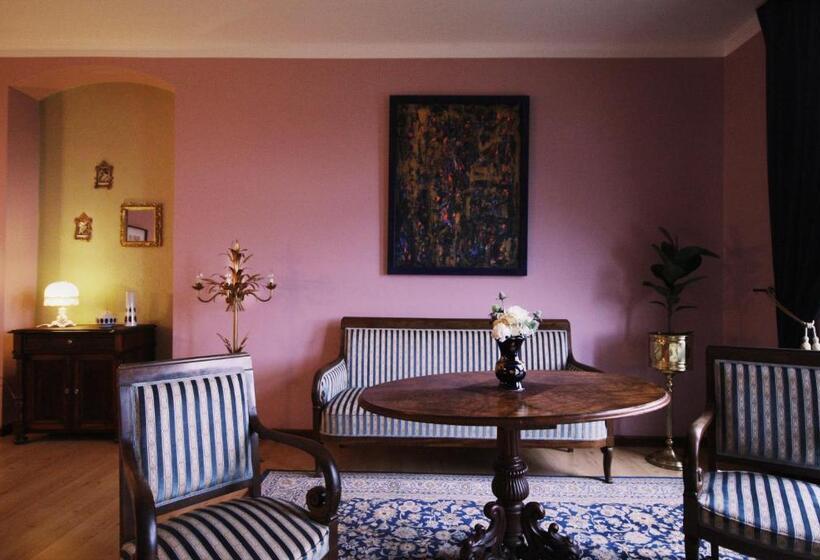 펜션 Wohnung Ruth  Turmzimmer Anno1869 Herrenhaus Viecheln