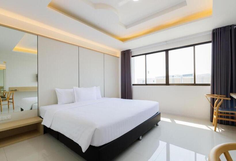 River Hotel   The Outstanding Venues Nakhon Pathom