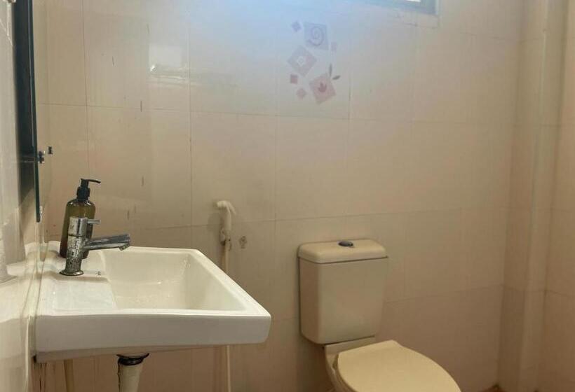 בית מלון כפרי Stayz Inn The Gate Of Madras