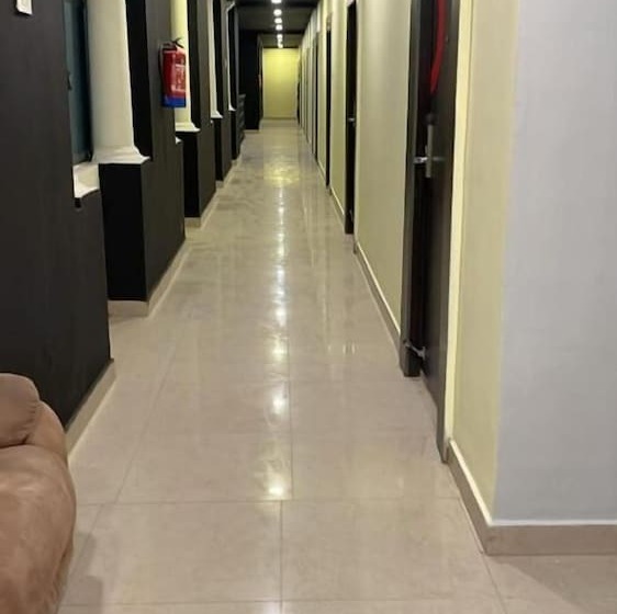 בית מלון כפרי Stayz Inn The Gate Of Madras