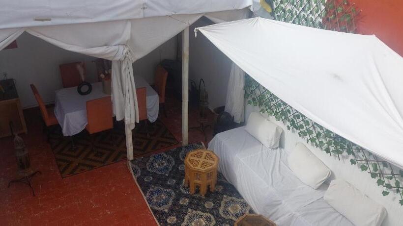 Hostel Banana Dar Baroud