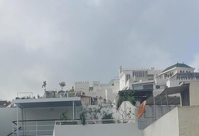 Hostel Banana Dar Baroud