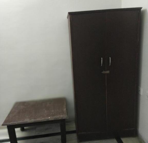 Bed and Breakfast Aishnoor Baikunth Dham Sewa Ashram