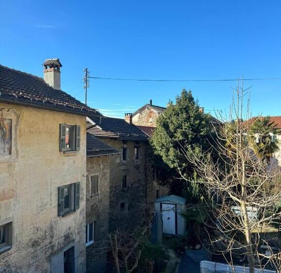 مبيت وإفطار Il Borgo Di Astano
