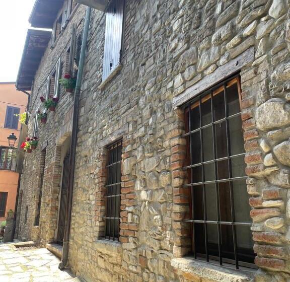مبيت وإفطار La Quintessenza Del Borgo