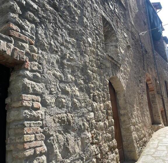 مبيت وإفطار La Quintessenza Del Borgo