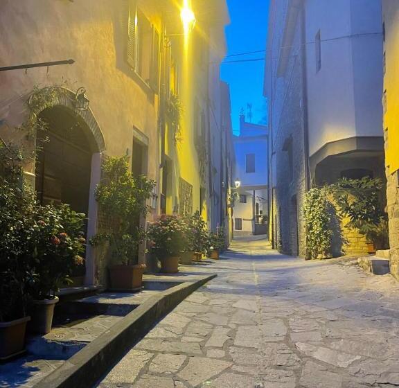 مبيت وإفطار La Quintessenza Del Borgo