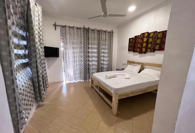 مبيت وإفطار New Dindini Lodge