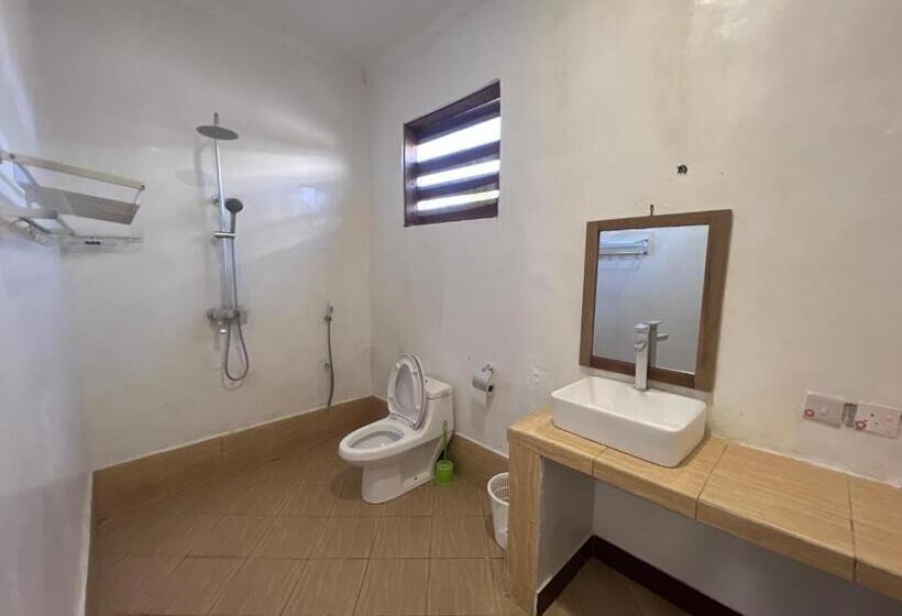 مبيت وإفطار New Dindini Lodge
