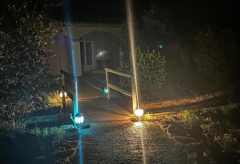 住宿加早餐  Oasis Des Corbières