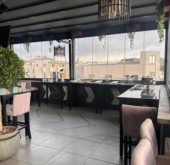 تختخواب و صبحانه Post