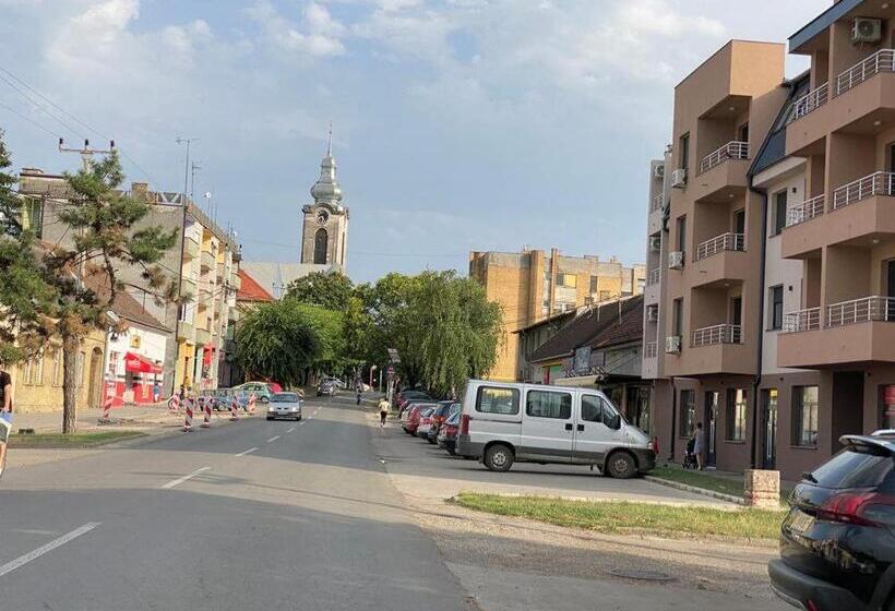 تختخواب و صبحانه Room From Subotica Center By Bus 26