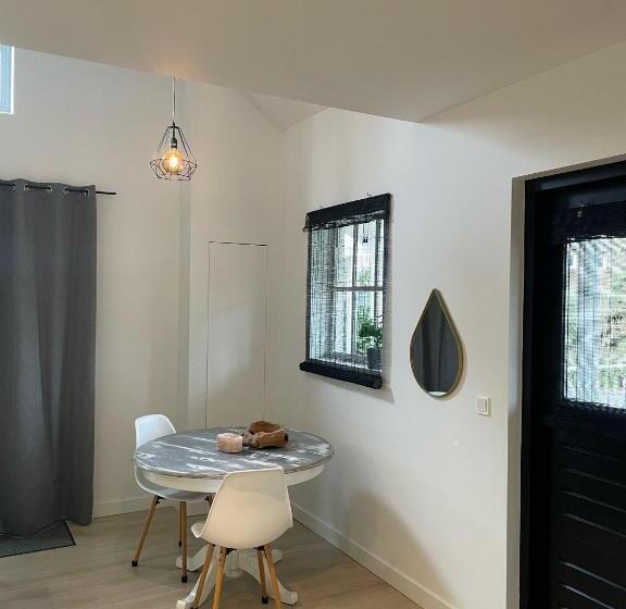 تختخواب و صبحانه Waltrilo