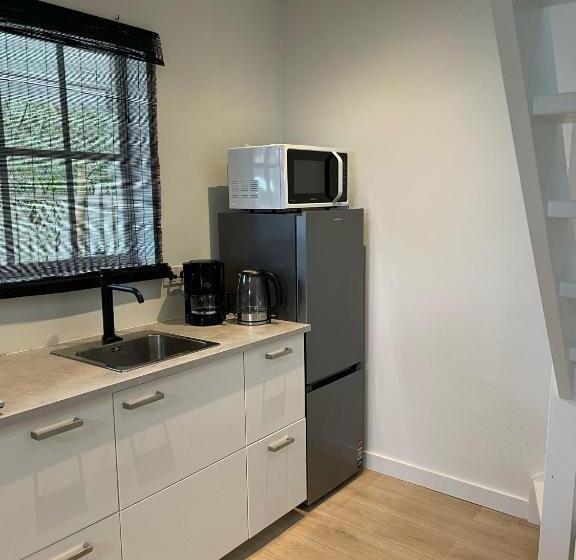 تختخواب و صبحانه Waltrilo