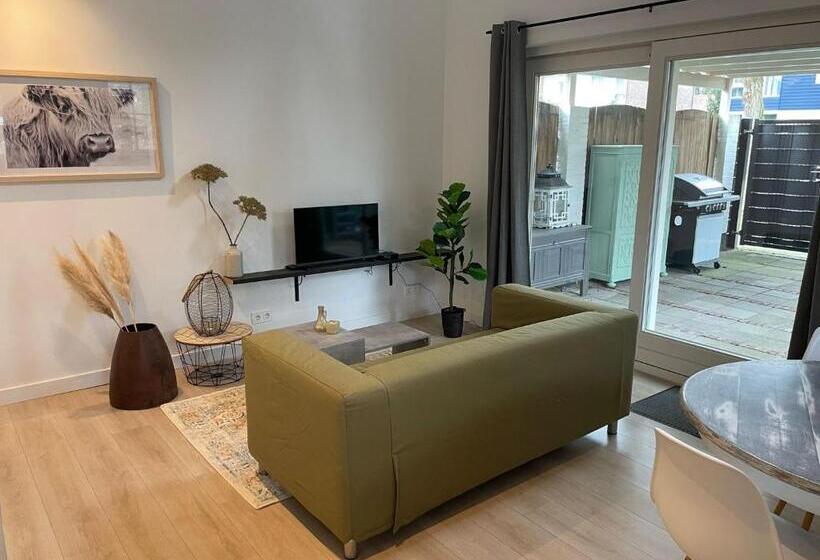 تختخواب و صبحانه Waltrilo