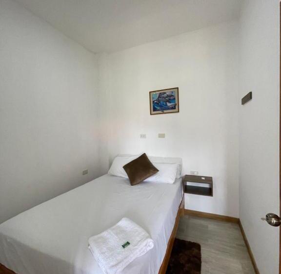 Habitación Familiar #10 Cerca De La Playa  Wanderlust