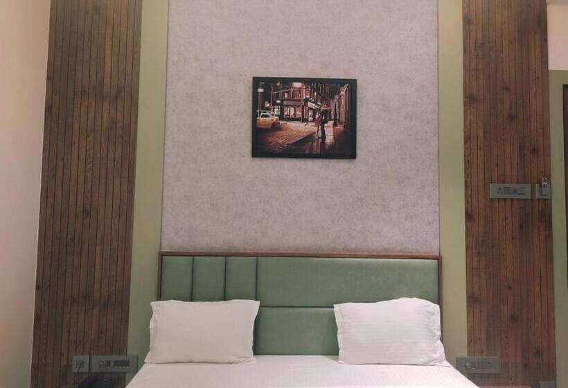 فندق Amar Palace Ahmednagar