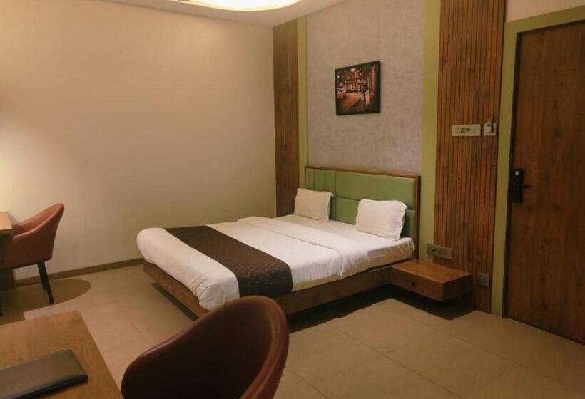 فندق Amar Palace Ahmednagar