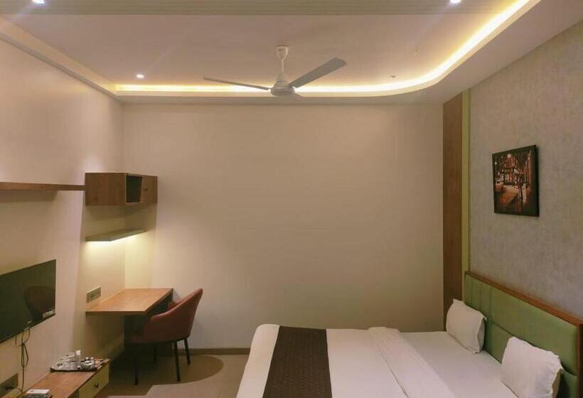 فندق Amar Palace Ahmednagar