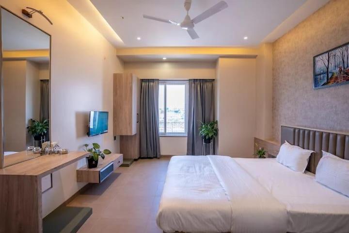 فندق Amar Palace Ahmednagar