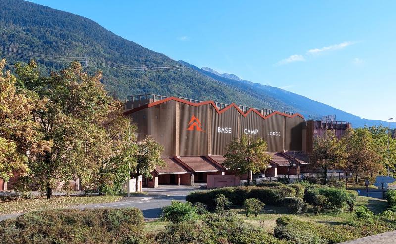 فندق Base Camp Lodge   Albertville