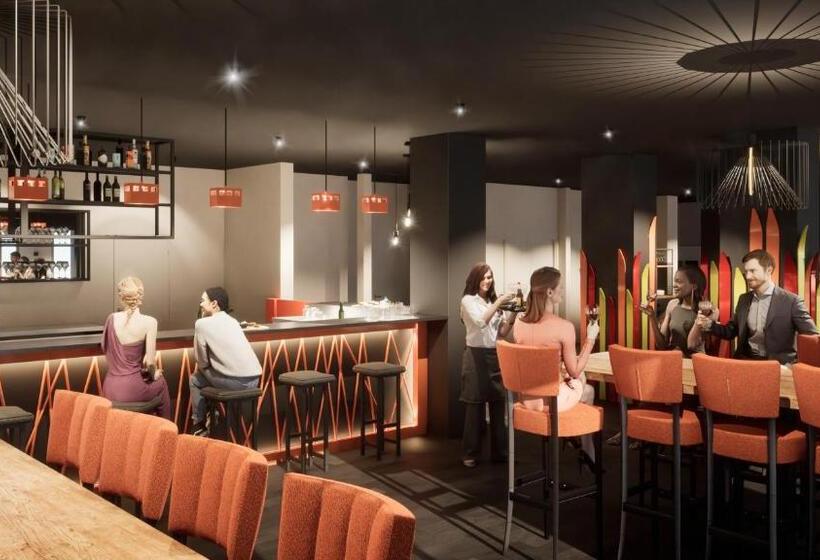 فندق Base Camp Lodge   Albertville