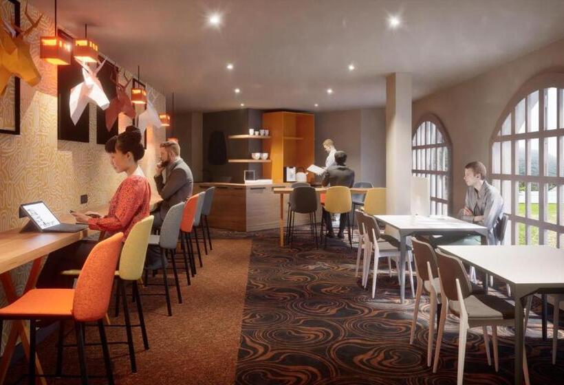 فندق Base Camp Lodge   Albertville