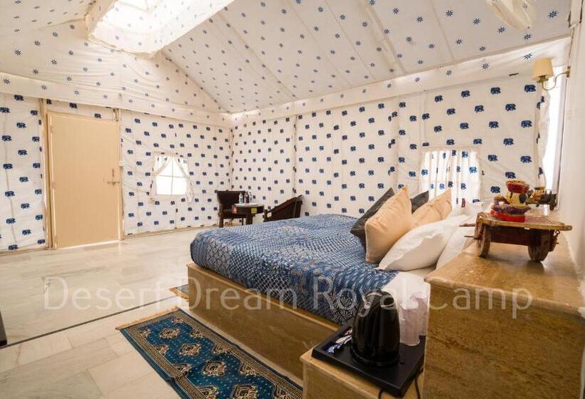 호텔 Desert Dream Royal Camp With Pool