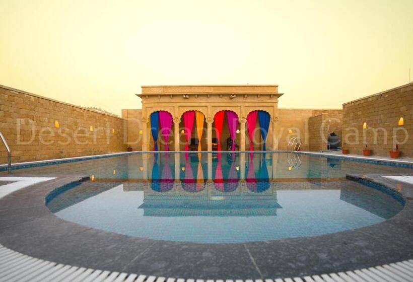 호텔 Desert Dream Royal Camp With Pool
