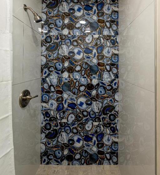 호텔 Exclusivo Inn And Suites Near Arlington Stadium