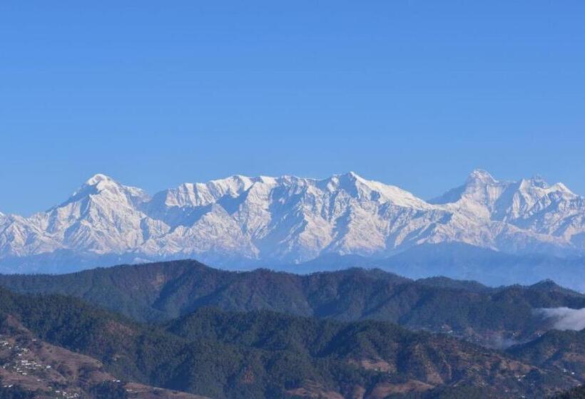 酒店 Kasar Himalaya Holiday Resort, Binsar Rd